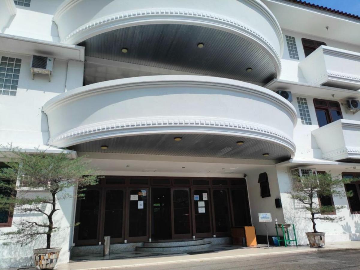 Wisma Hari Kota Medan Extérieur photo